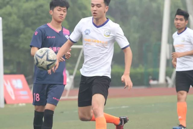 阿不都27+11赵睿首秀替补砍21分 新疆险胜江苏